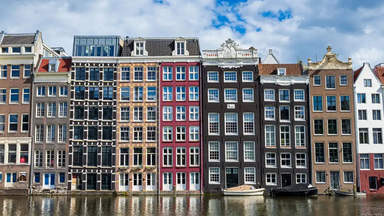 Expand Your Vocabulary With Essential Everyday Dutch Slang Words